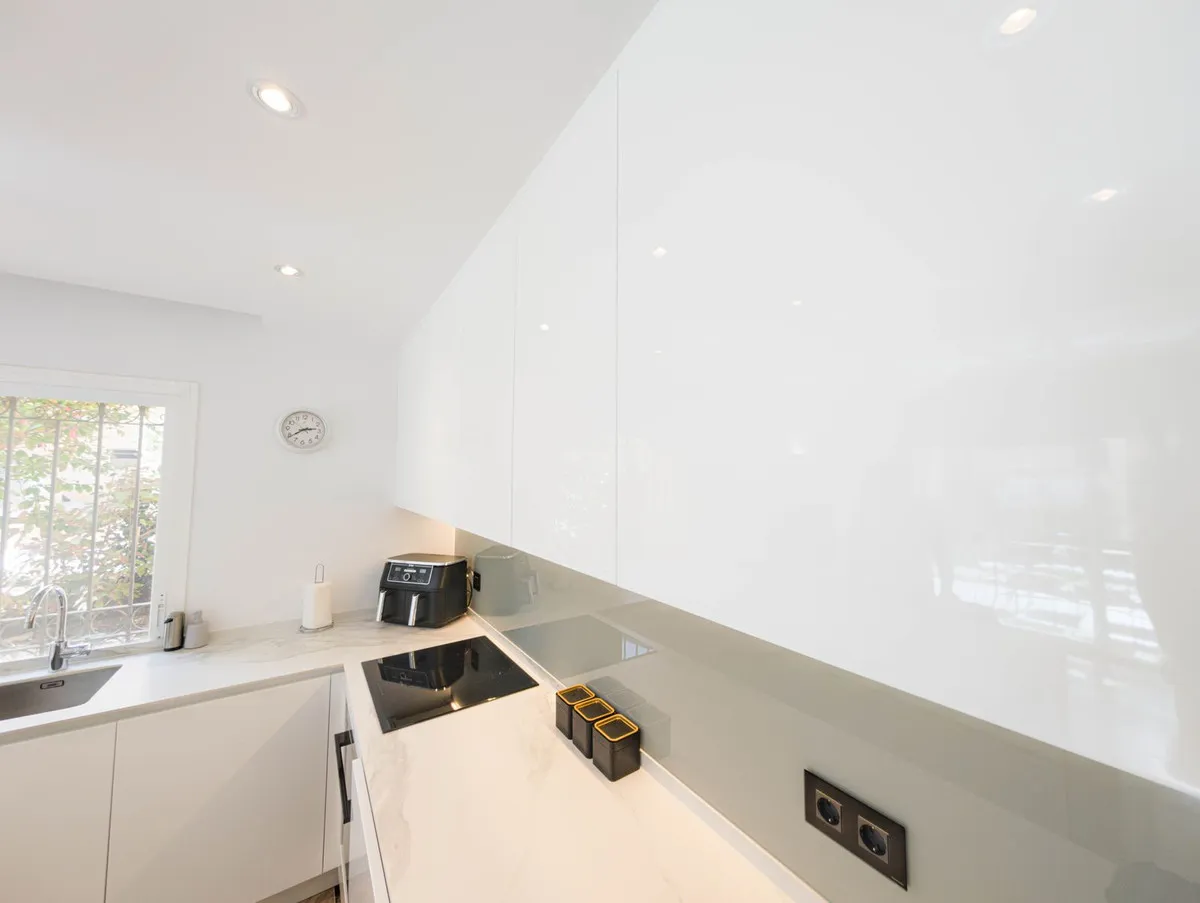 c607a548-8ecf-4d87-8279-f5fc248ff166