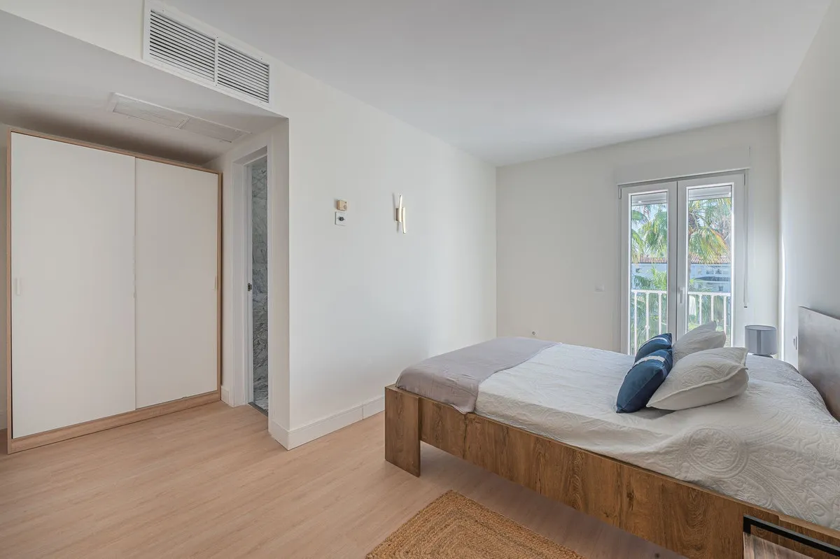 37ee6e08-5dd6-4c79-8033-5f9ce69b0faa