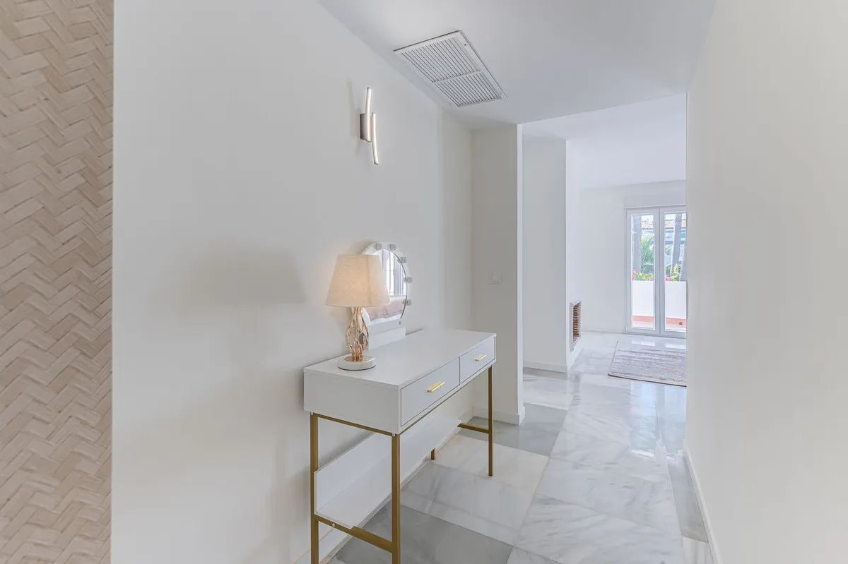 67678dfd-44a1-4da1-9b24-243ca7cb33df