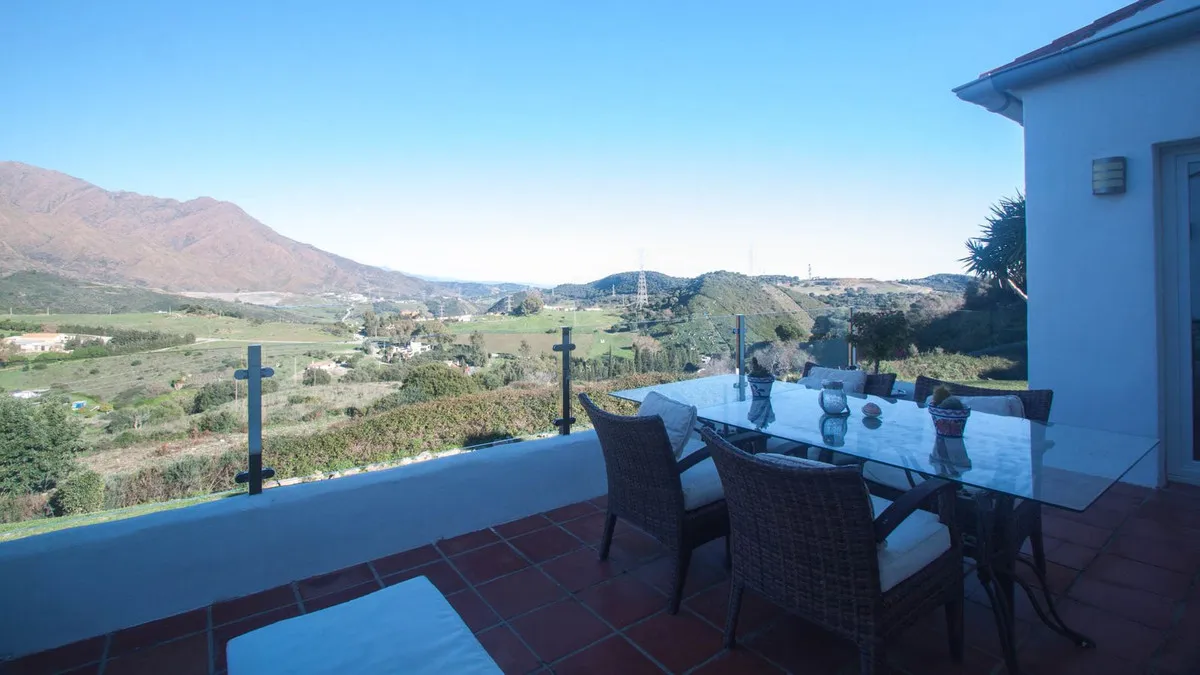 30533ea2-d544-4656-a3e4-ddeb8e39358c