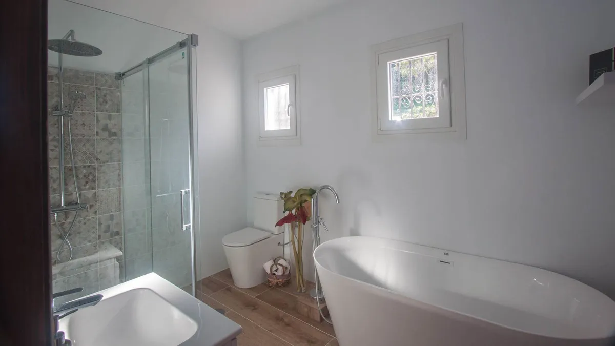 430715d9-97f7-457c-bb18-ba583c9f41ea