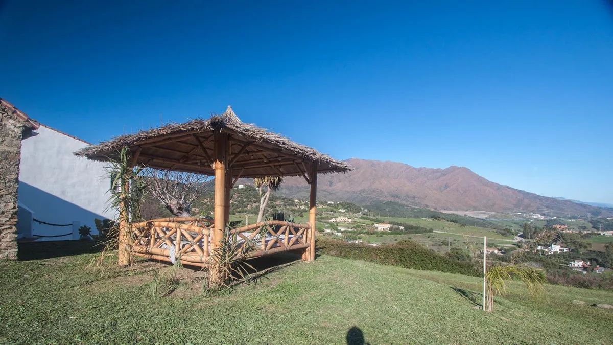 6be07403-1aa0-4c05-a805-b0f97e3ce7e4