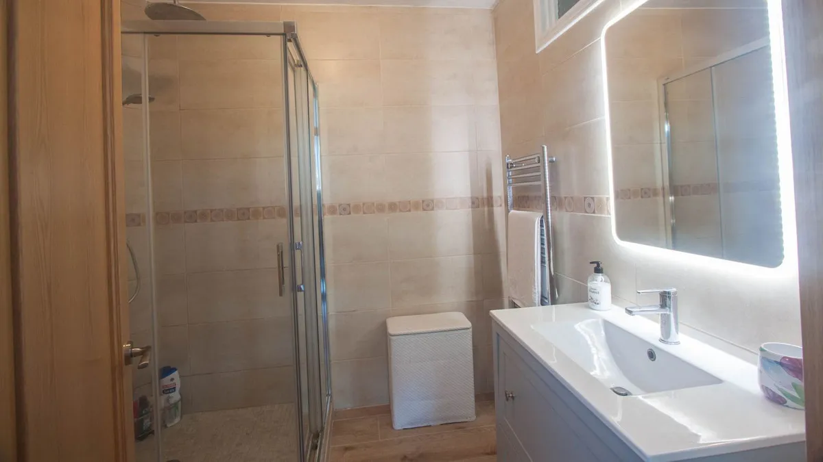 993d5ca3-aff4-4f39-b05c-acca90ab7088