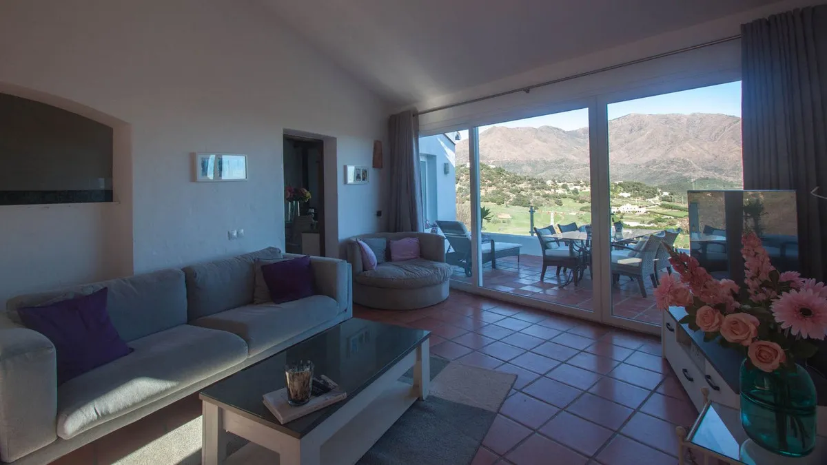 aaf2aa5c-943c-41a9-b851-48c190500d96