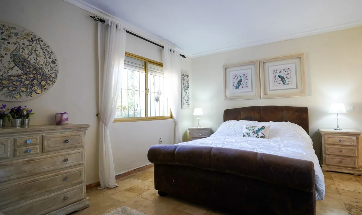 120736f5-3236-4816-999b-1177692c54e7