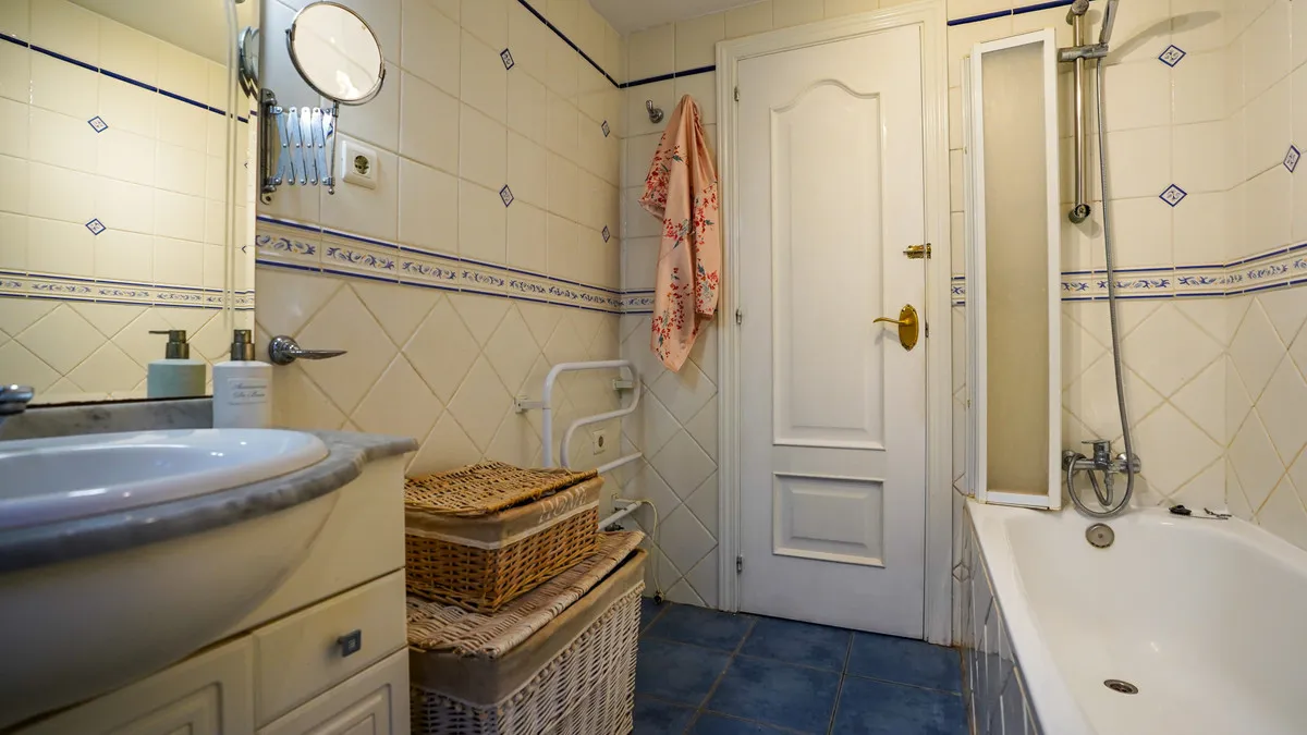 1a60c392-854a-441b-a4ea-20c2315fd3d8