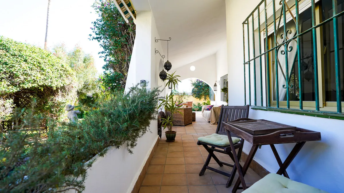 ffda77e6-5d40-47c3-ab6d-2ba08fc55721