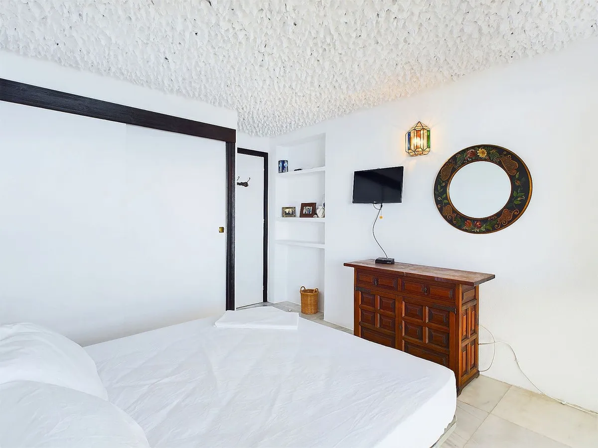 c1a4da9f-4407-4597-9014-a94d9eb2f79d