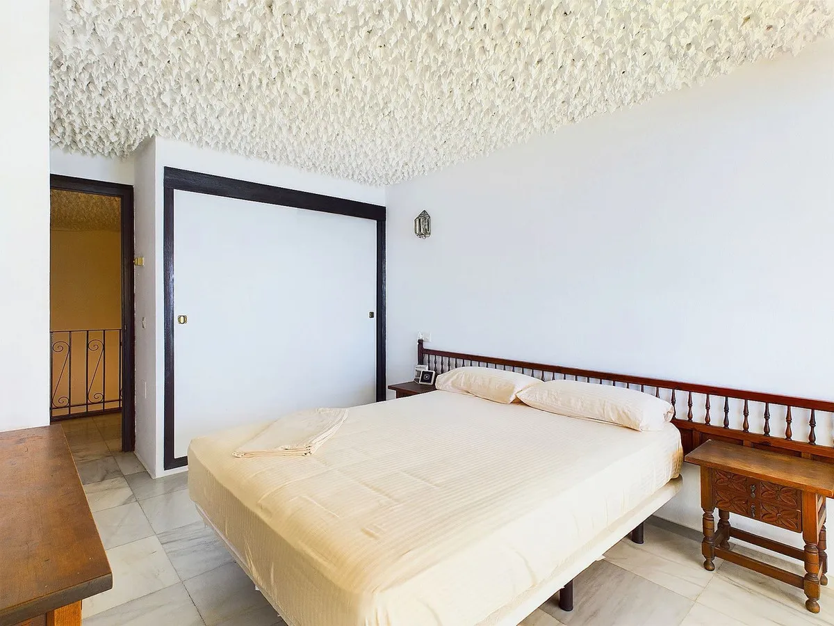 d5752205-fe51-47ff-bc4f-231642c9520c