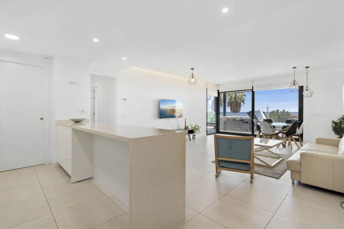 3b0a3477-f697-4c58-8598-6a8998a4b259