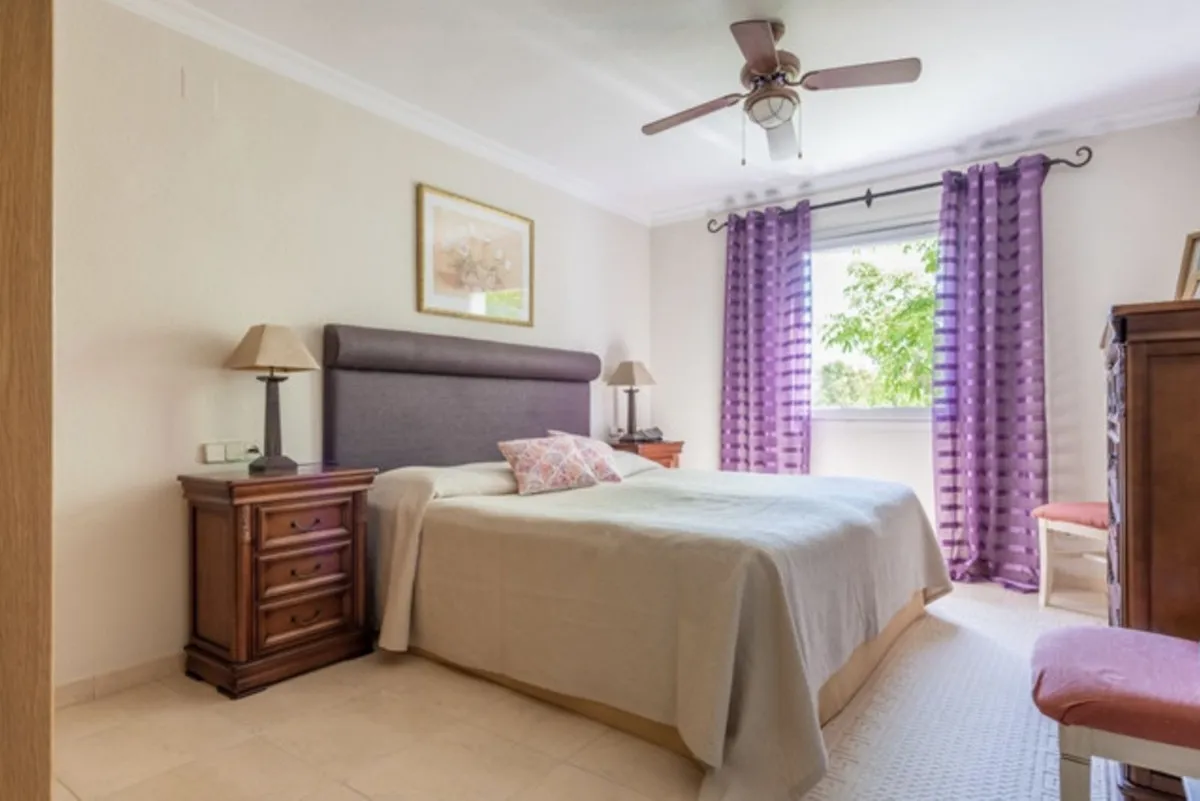 c79b606b-da77-40ad-9270-4d50bfd9a80f