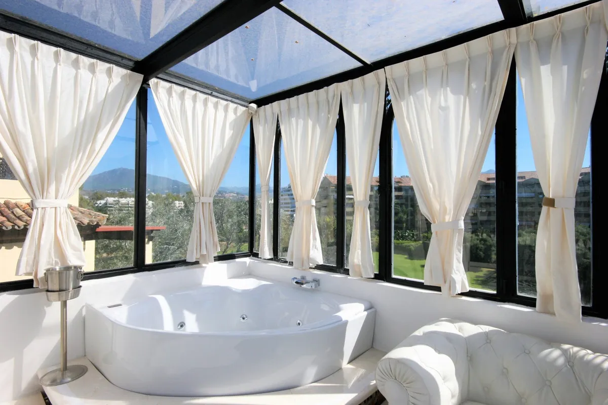 7b5ee3ee-6f3d-499b-baef-7588ec77cd16