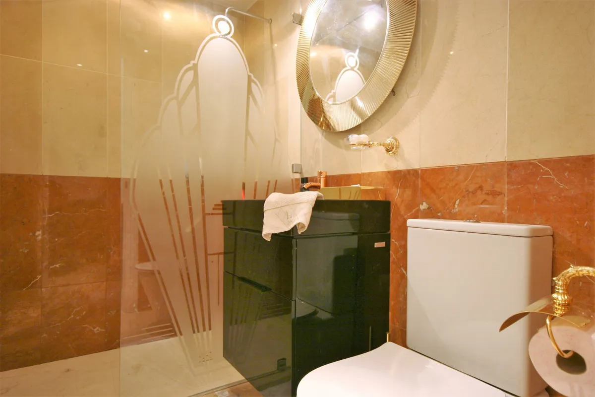 ad5c404a-dcaa-4e26-8f9d-e494743a54f1