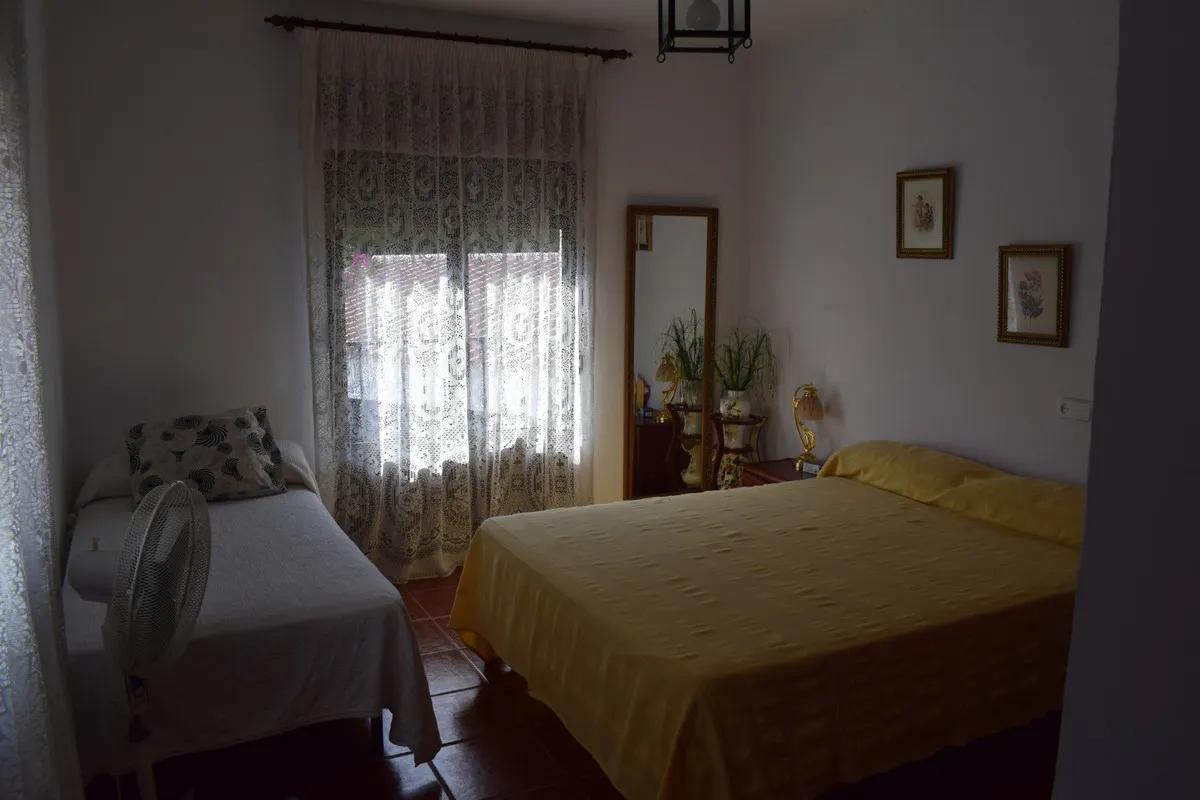 c6133190-7fe0-43ed-b1ee-078a32ec3424