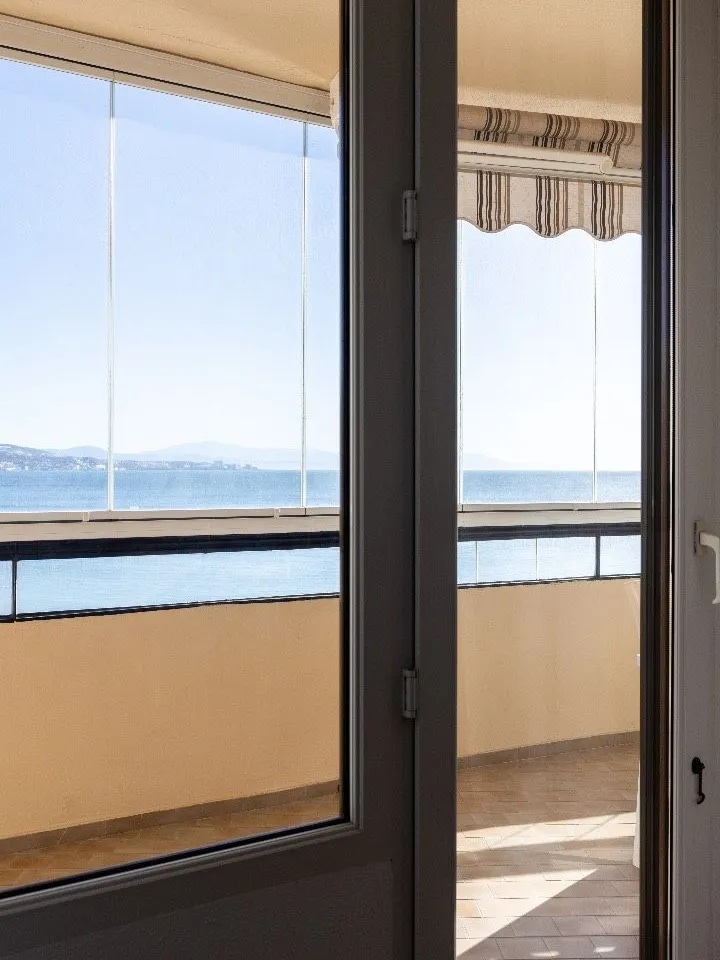 aaece69b-1d39-4dd6-8714-e63a3cf91062