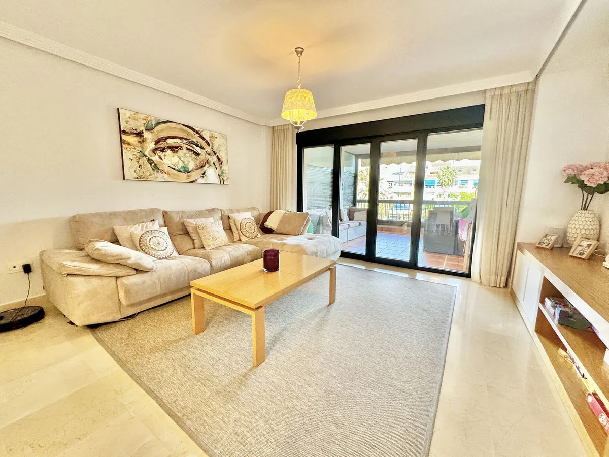 932de9fc-a1d9-4e2d-8b0a-3cb7c1aec74a