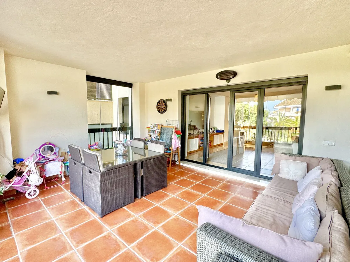 98659410-4b3c-4e28-93f6-f274f5e078b5