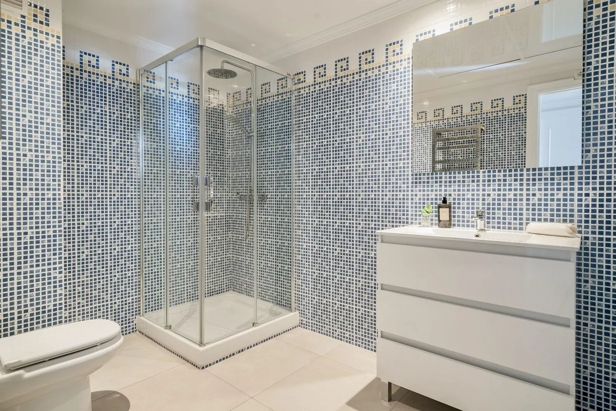 3dfe375d-23f2-4017-81b3-f9e85a73744e