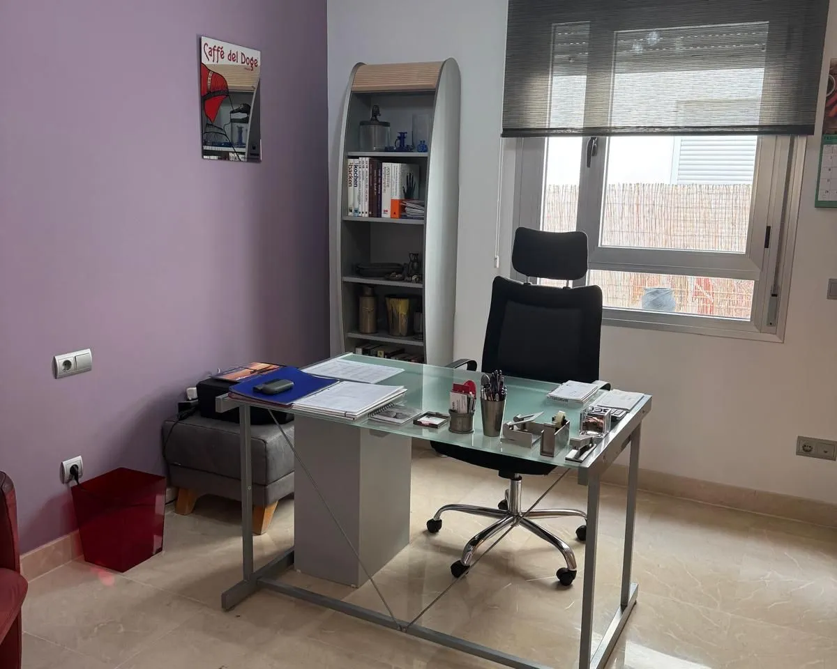 922ffae9-179f-45e6-8ff9-8dda5a8a3738