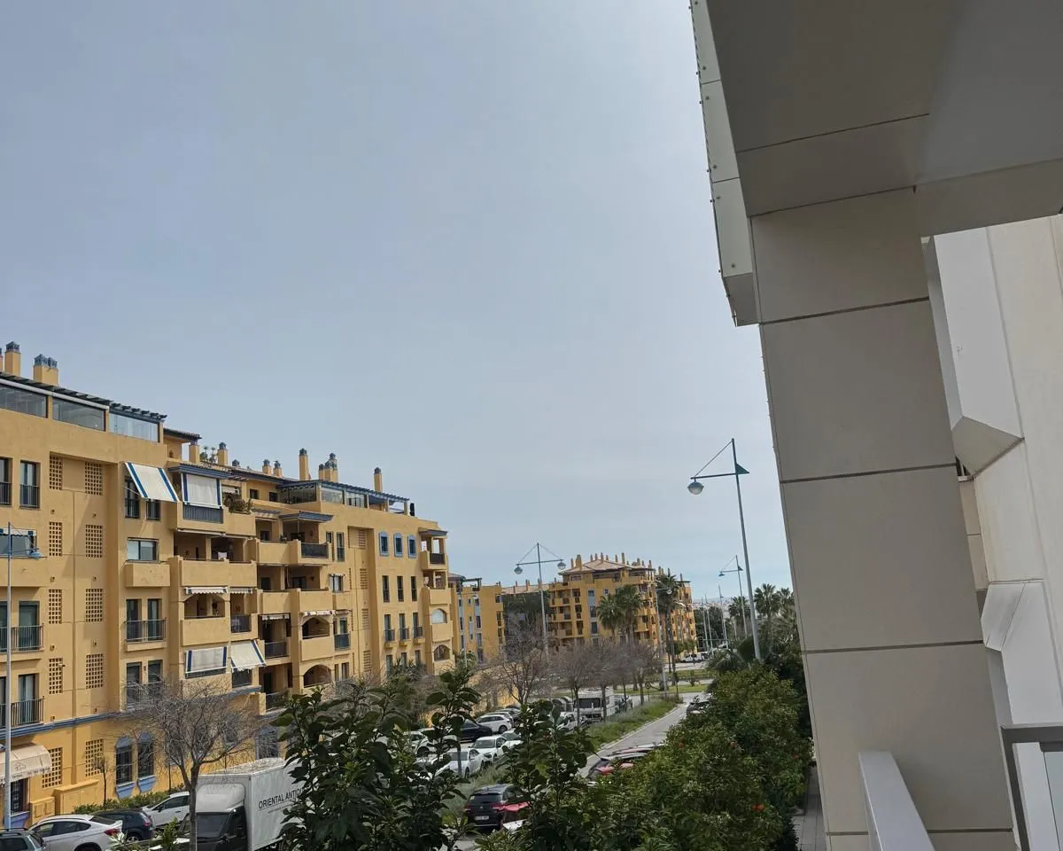 e0712350-d0e2-46d6-b62d-dfd6928f62b4