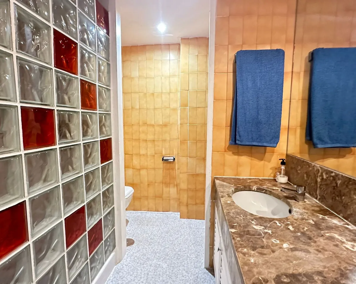 65715e7b-e354-42c5-a139-2e9abcbaea92