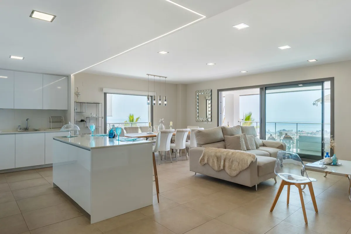 18bb7cd9-acf2-4989-8bb2-7c3bd4db921c