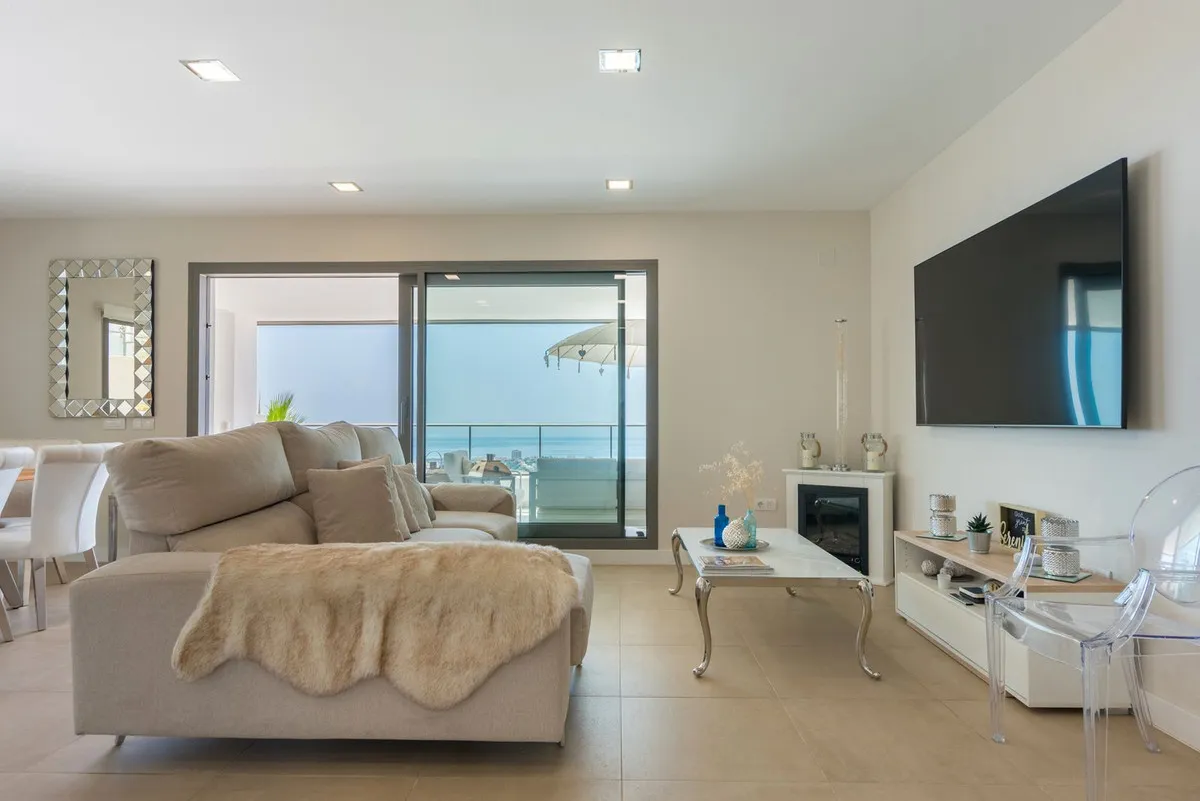 1afc65d5-e03f-4158-a88d-359fd301f63f