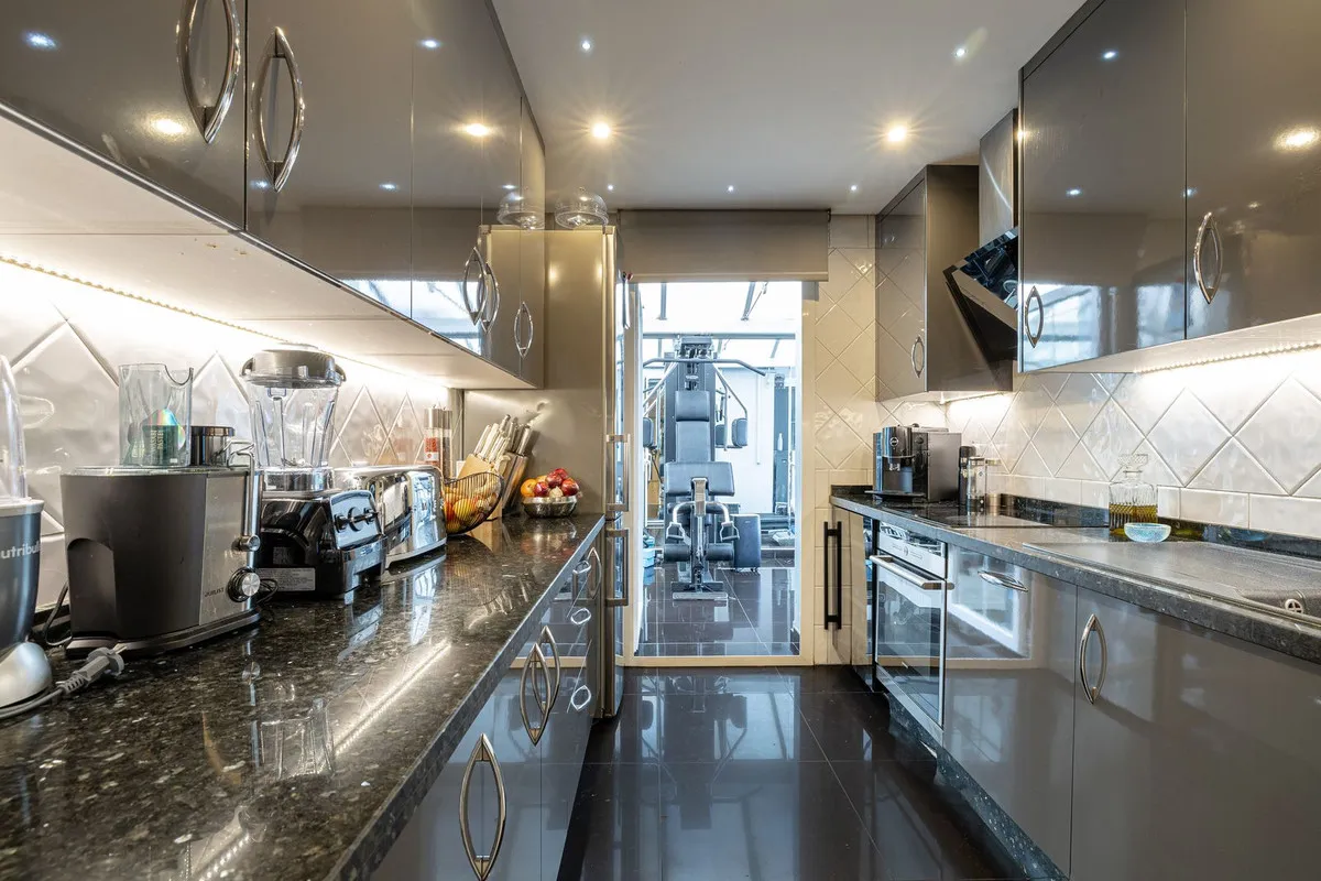 78079e79-7003-4b2f-976e-d450bdd0c5b5