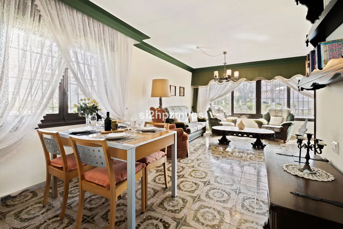 d7186ba8-08f3-494e-8477-a7bfcdbd2441