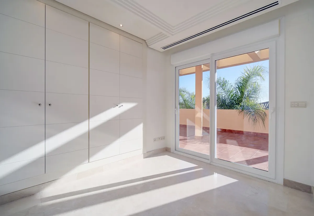 e1186fce-d453-4b8e-851e-5e8156a946dd