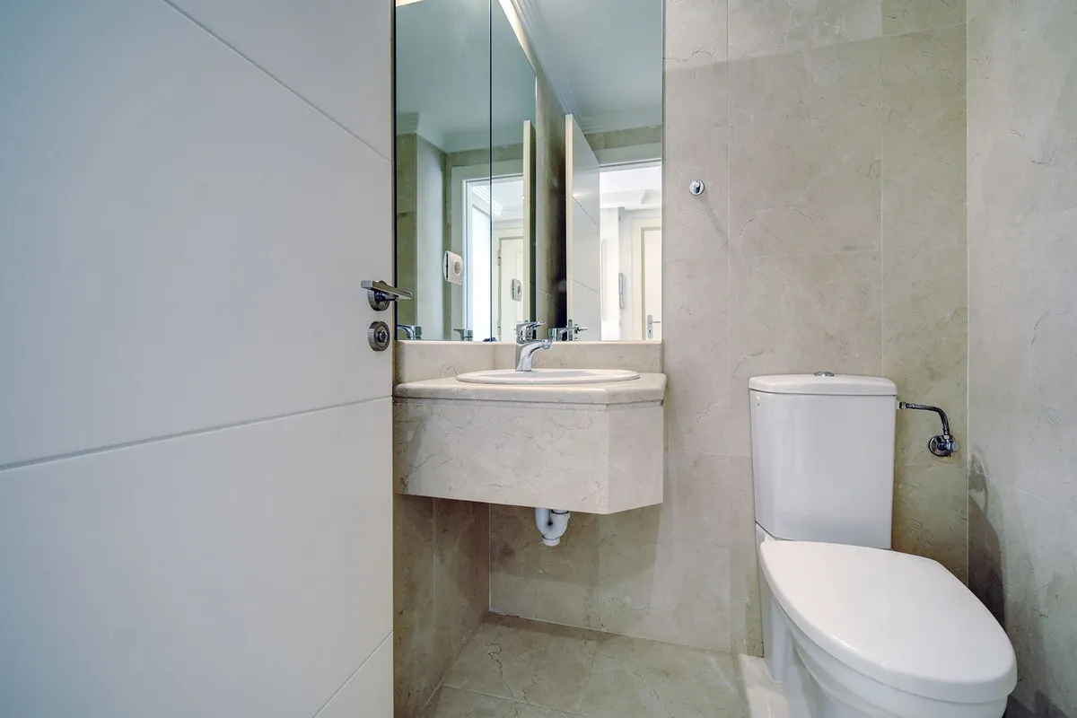 e72b4f51-d102-4b9a-81d2-313b39f1690a