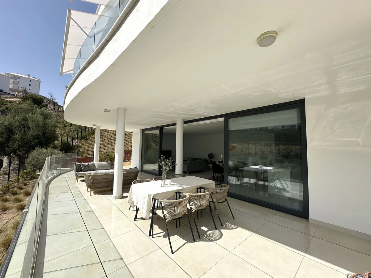 21cadaf8-4f59-4745-93ed-d725573b6b85