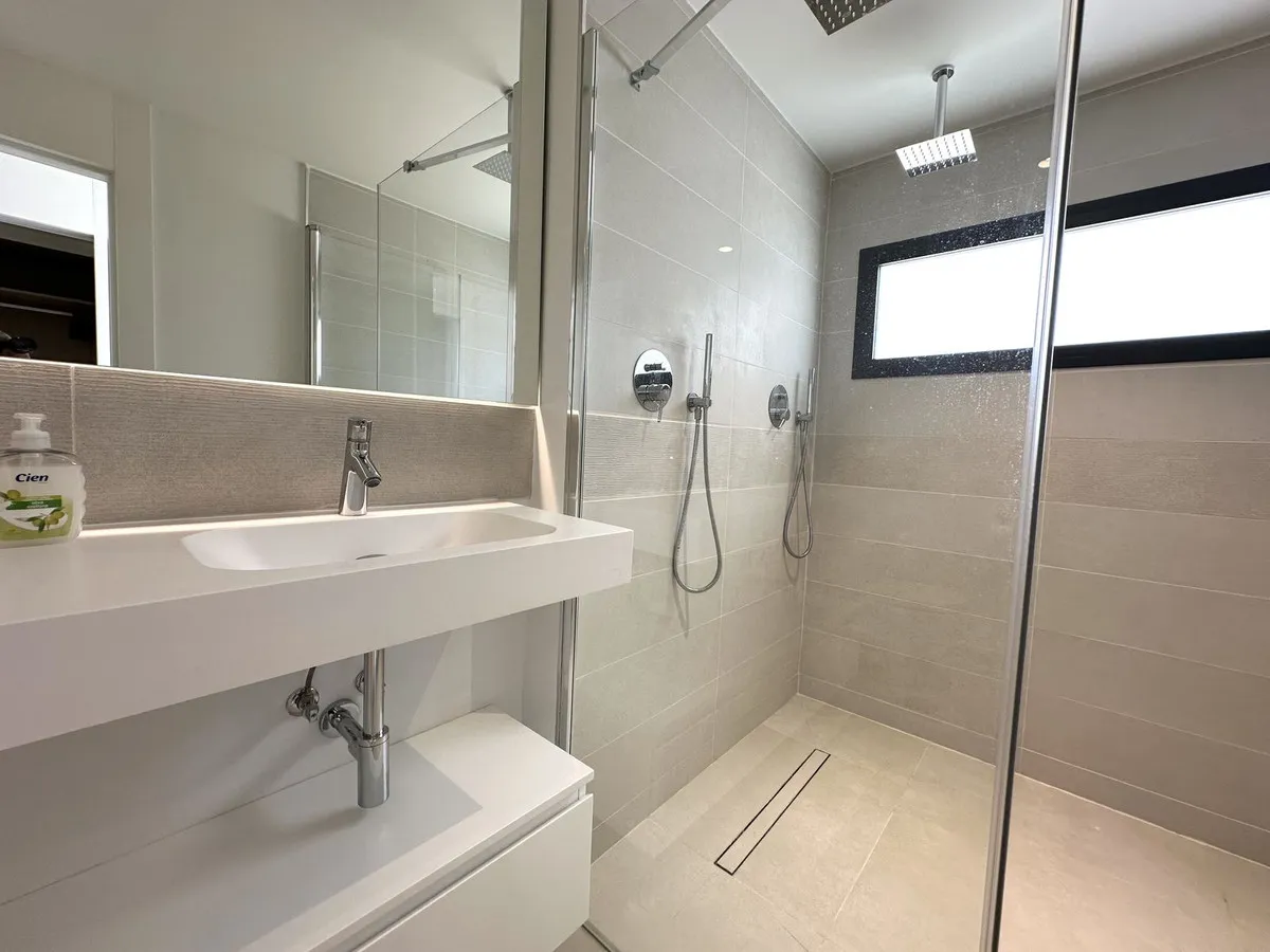 369625df-5329-4b64-8237-33b36eba18d7