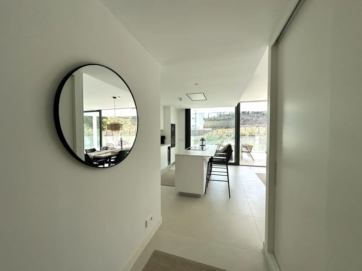 56b8443c-573f-4aa5-a56a-0b67f96b4638