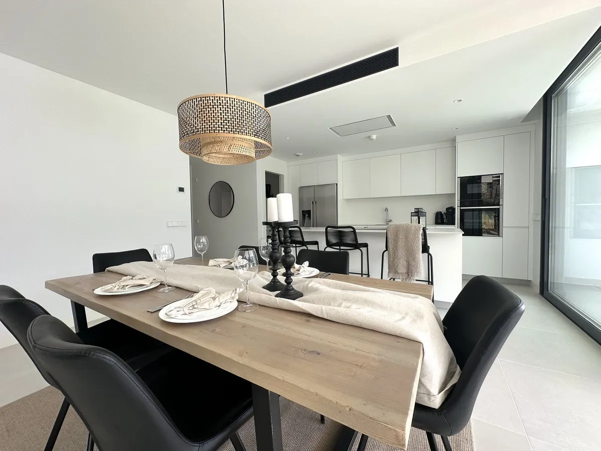 8431f4f4-b946-40b2-9fbd-98affc09e023