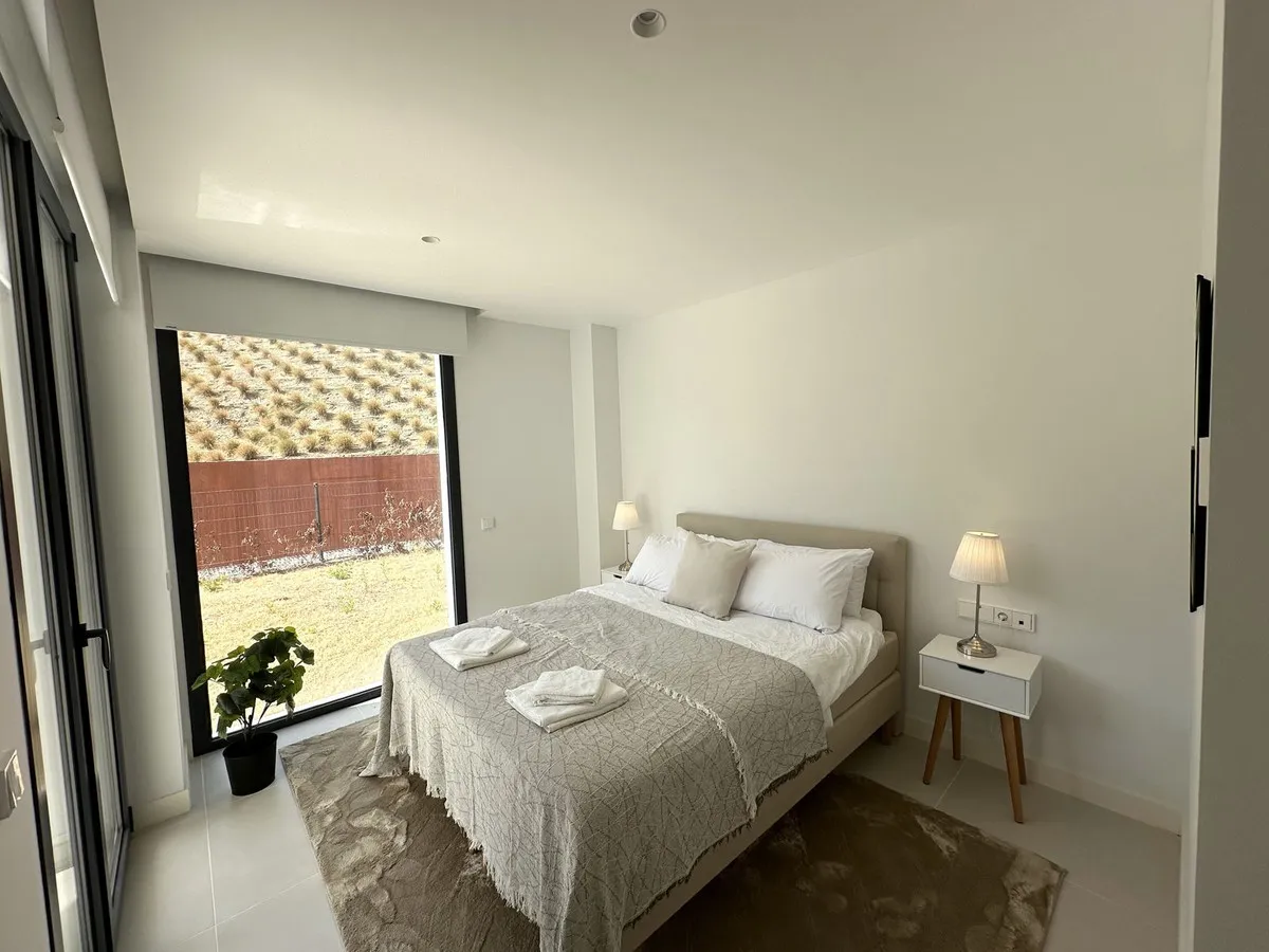 847bae33-a801-4f49-9ed2-43346012b4af