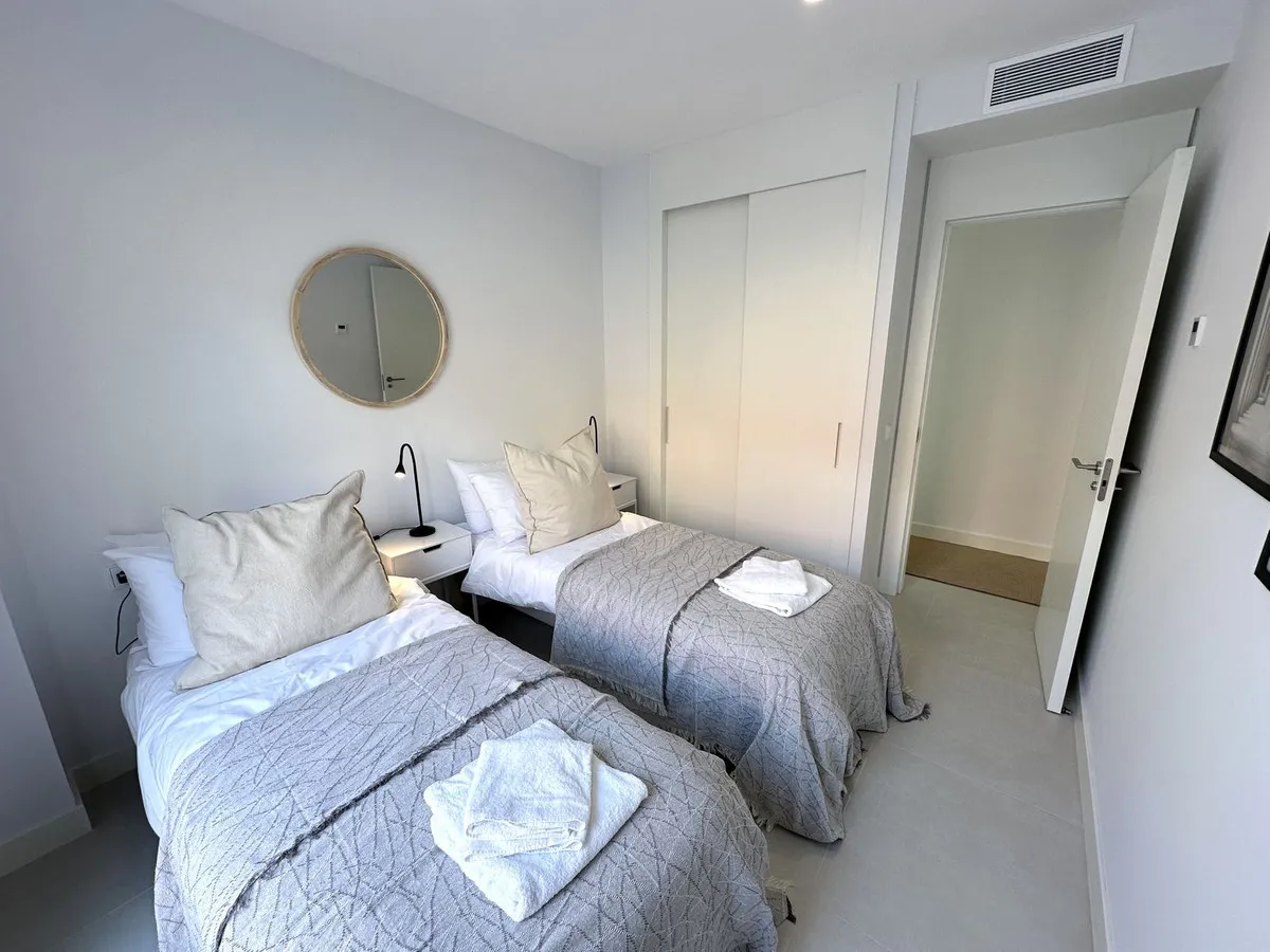 9a79946b-ea2e-4159-be30-e93853679ea5