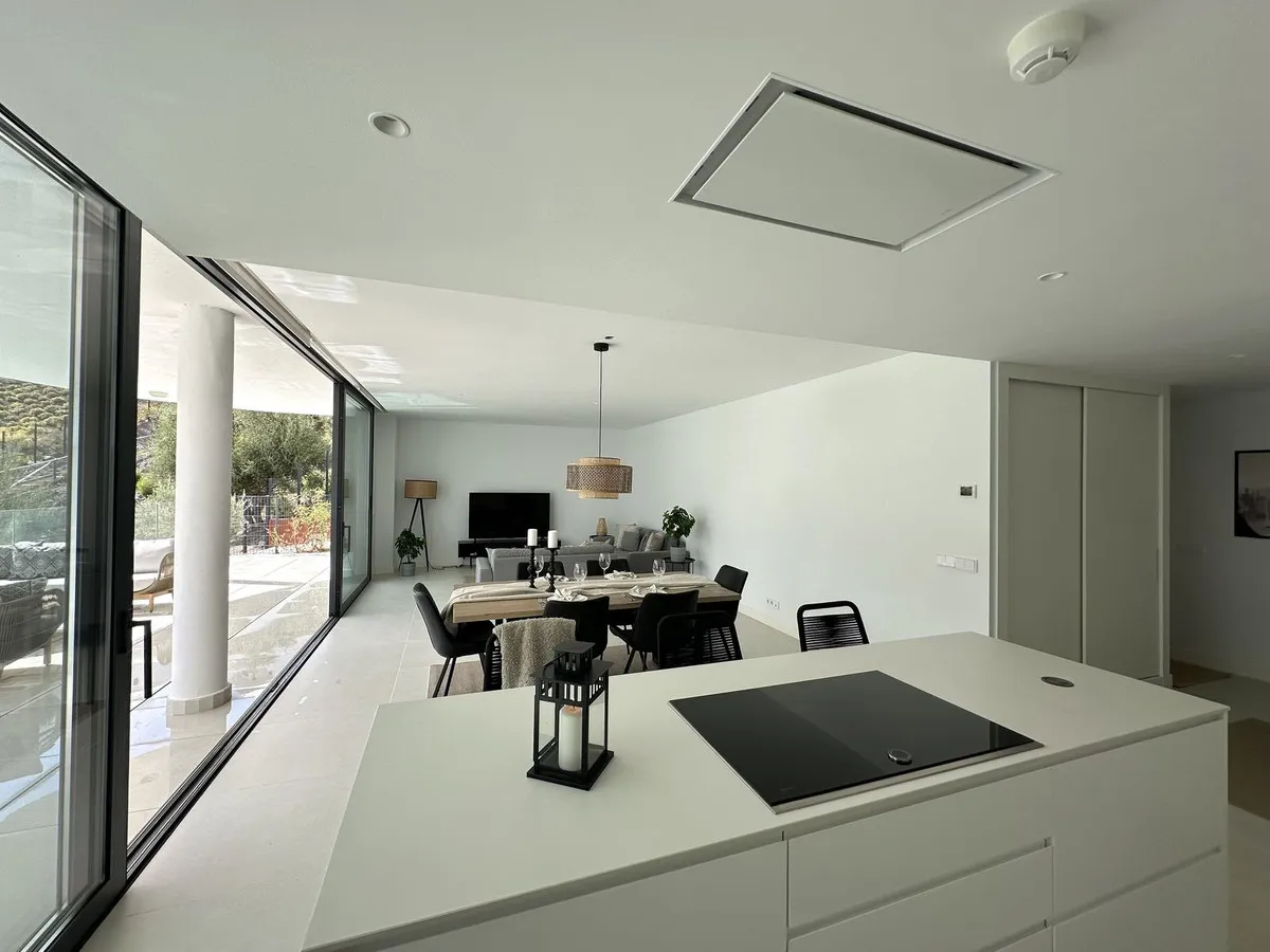 a580892b-9d26-403b-82b6-ad9020b42b77