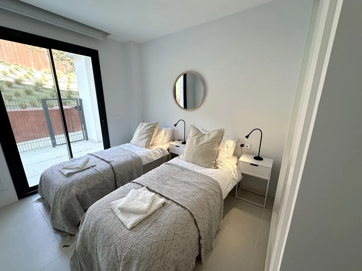 fac130de-d596-4dc0-b4f2-dd5aebe5773d