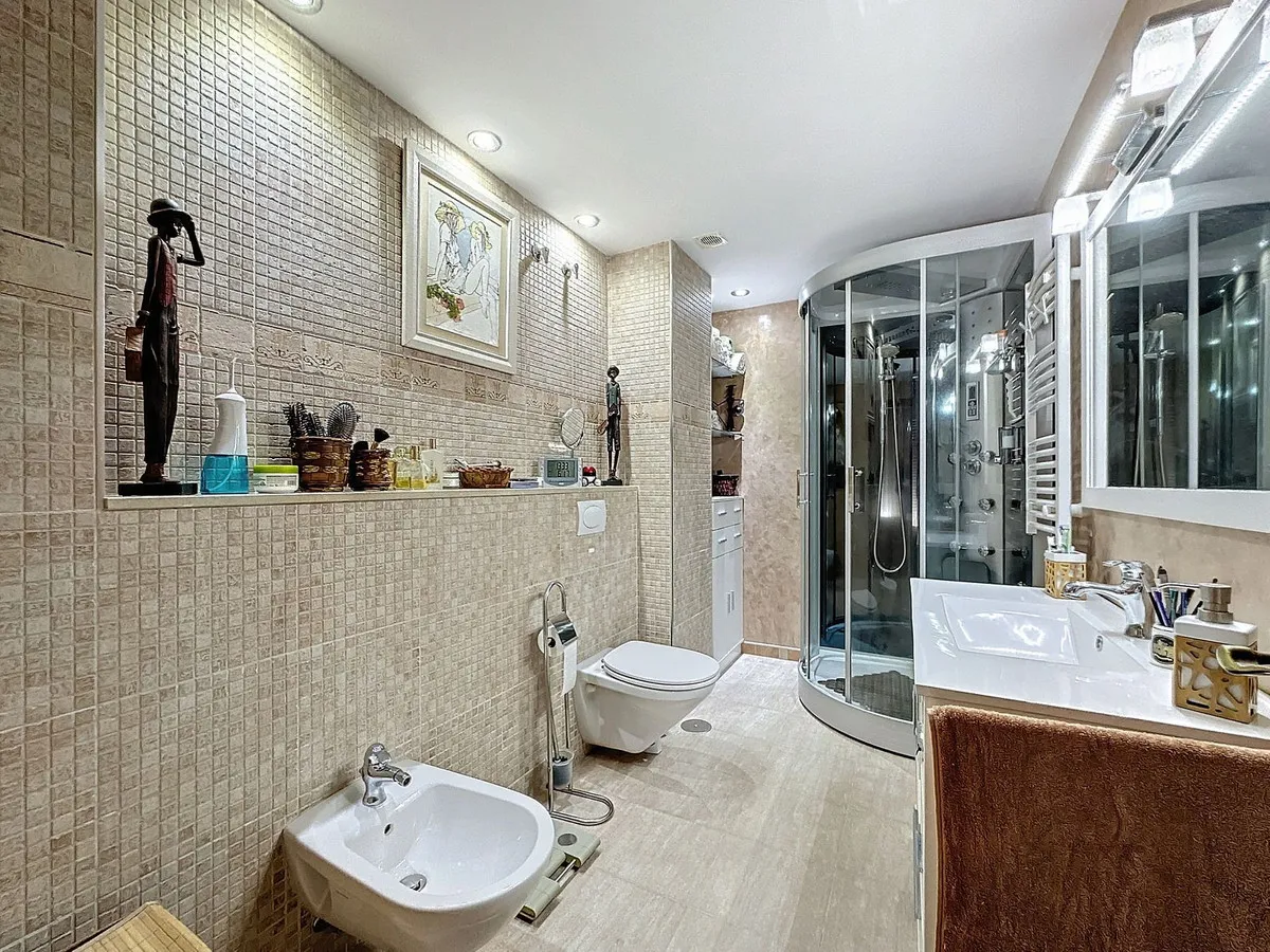 706673fb-e258-4881-9e33-8adf5d477c5f