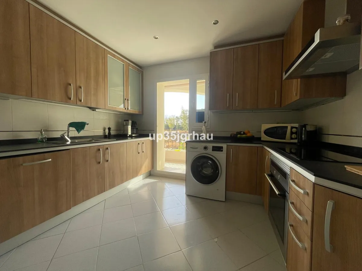 03dc2a73-285b-4455-b790-590a21fa634b