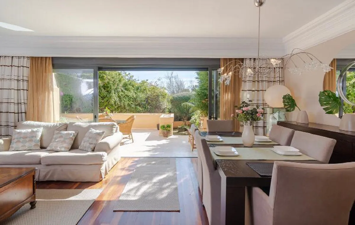 c05bacf6-4994-4daa-912d-c2b2085efca3