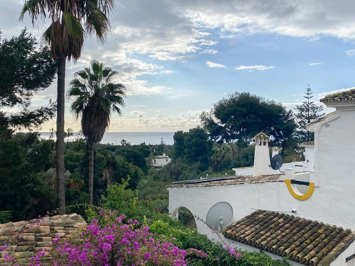 6af285fd-b346-4bc2-a20a-7ba4fe0a26fd