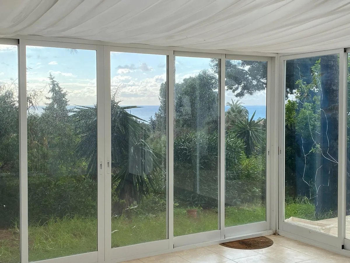 b6fc61fd-7086-4f83-9e97-4281168668e1