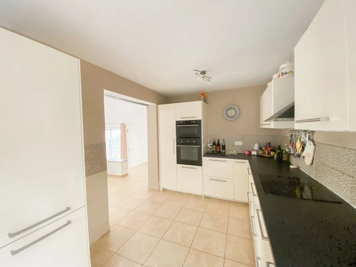 d06acb58-4400-46f3-8ff4-8e4b88dbd27f