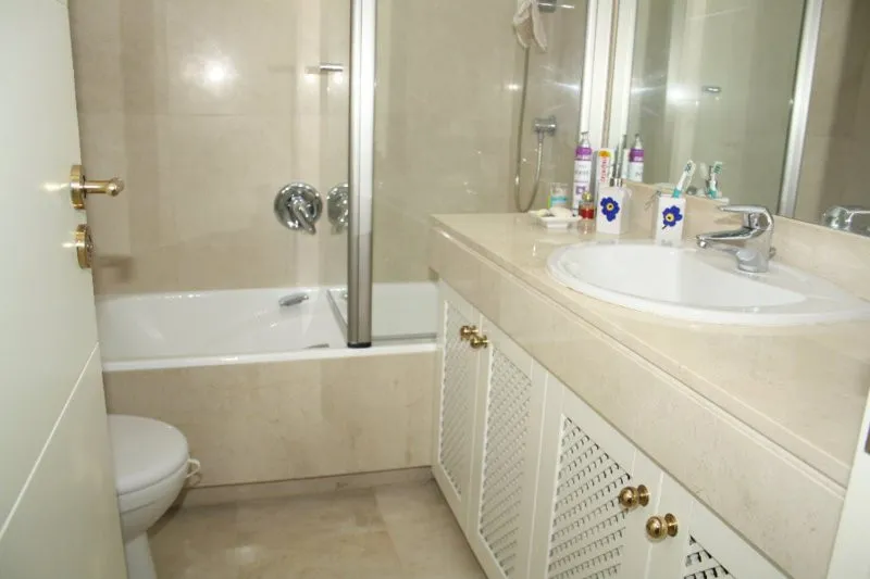 85c8afa6-c4b4-448f-9b4d-0a217d5d15a5