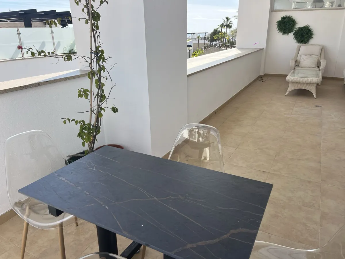 ca614a62-b1e3-43cd-8732-88f5c7a4fe5c