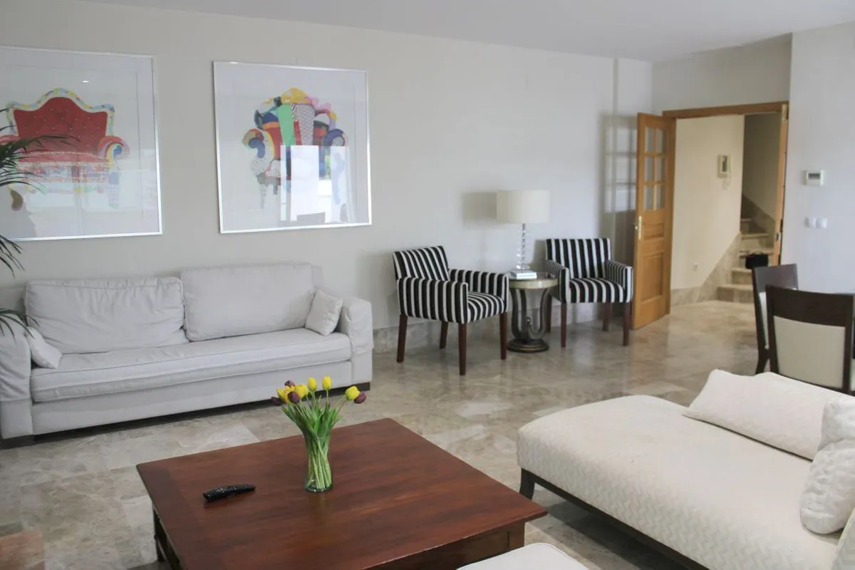 f8732976-f63e-4017-9f53-d1fa64fec486