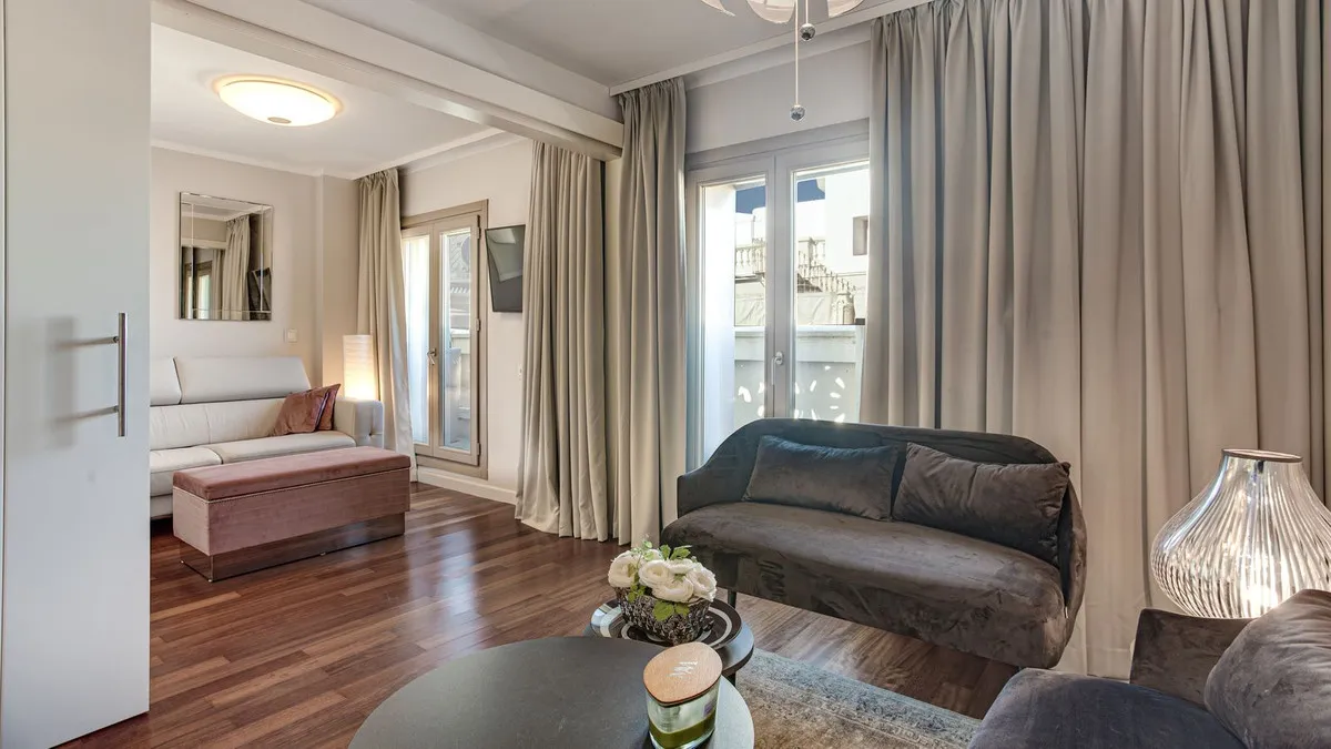 2abf2ae7-347f-4075-8a17-addef84bb0e6