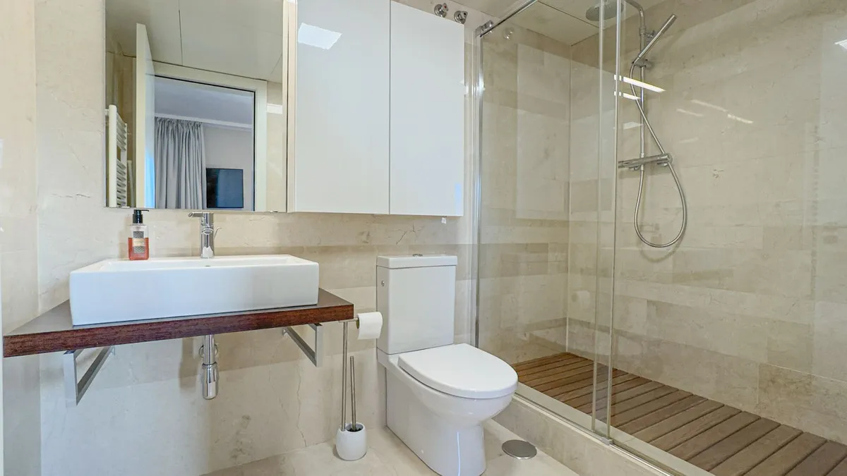 8edef025-d546-4e80-a916-953a2e1ab89f